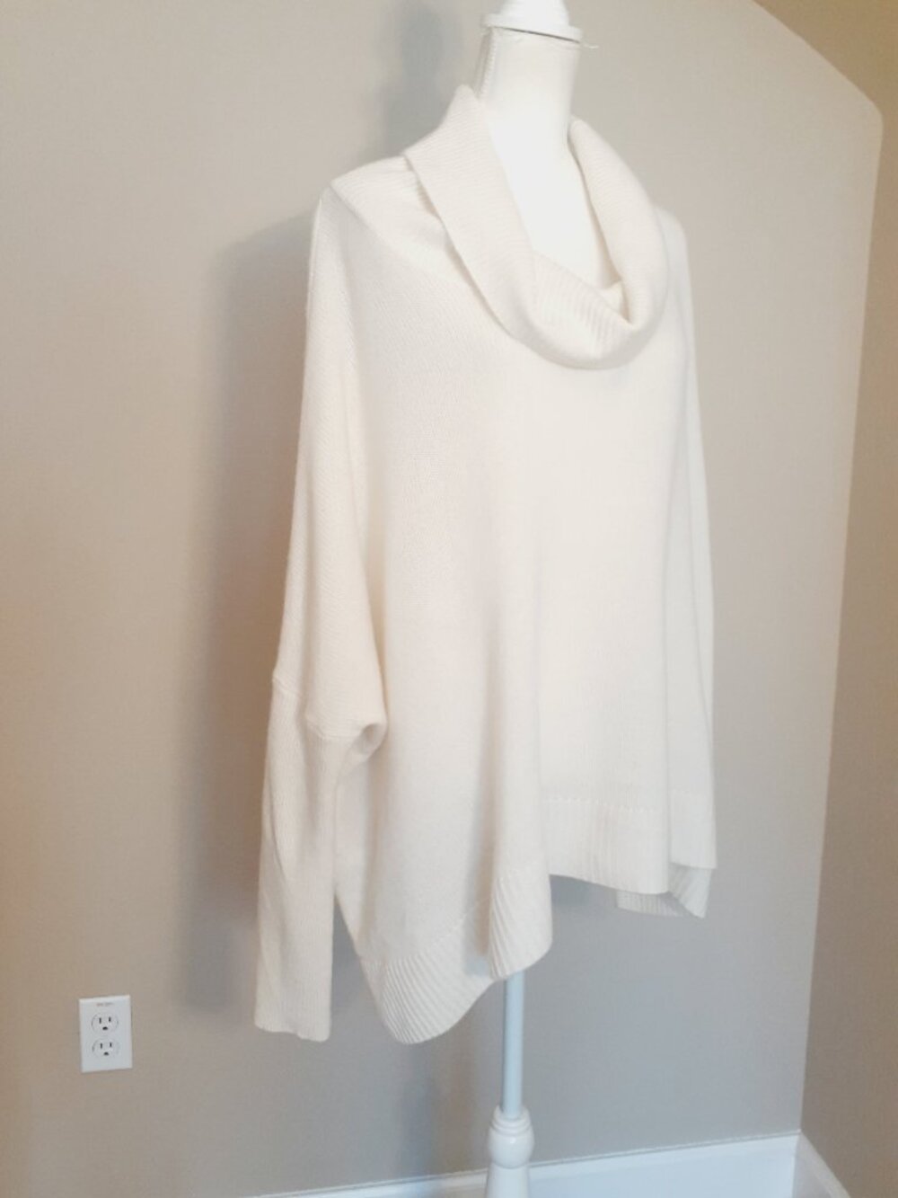 Black Label by Chico's Cashmere Oversized Sweater
